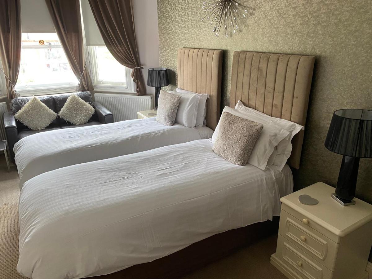 Ashmira Guest House ウェーマス エクステリア 写真